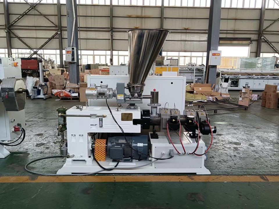 Latest company blogs about HYPET Mini Conic Twin Score Extruder