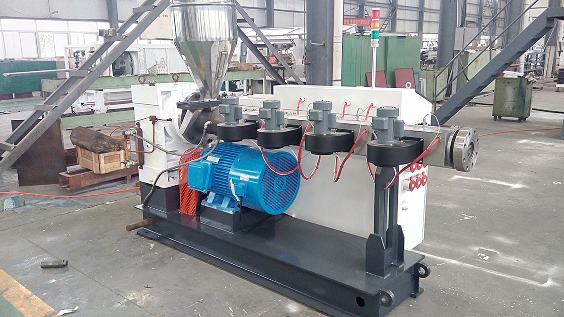 High Precision HYSJ65/38 PE PERT Three Layer Extruder for HDPE Polyethylene Pipe