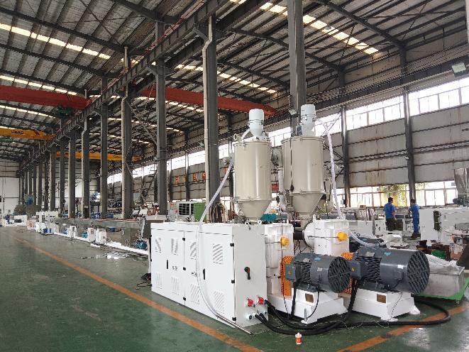 High Speed 20-32mm PP Single Pipe Line With 3 Layers & 3 Colors By Single Screw Extruders SJ75/33 & SJ45/30 & SJ45/30