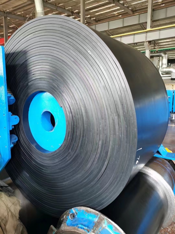 1400-2000mm PVC/PVG Coal Mine Conveyor Belt Production Line For Mining Industry Voltage 380V