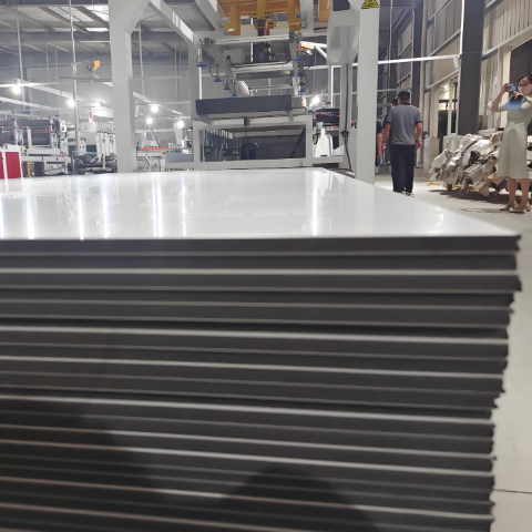 Shenzhen HYPET Carbon Crystal Plate Extrusion Production Line , Three Layers PVC Foam Board Equipment Making Machine Manufacturer
