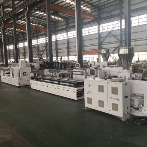 Shenzhen HYPET One Step PE WPC Decking Making Extrusion Machine Line , WPC Co Extrusion Production Line Manufacturer